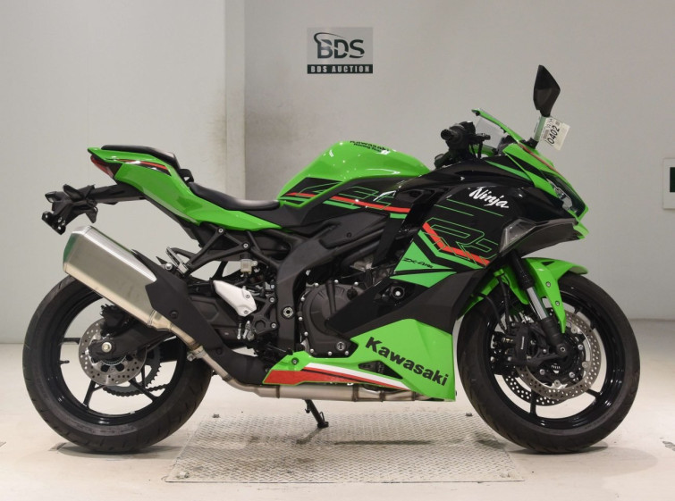 Мотоцикл Kawasaki ZX-4R SE з пробігом 195 km