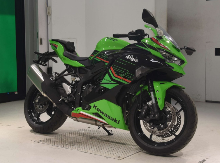 Мотоцикл Kawasaki ZX-4R SE з пробігом 195 km