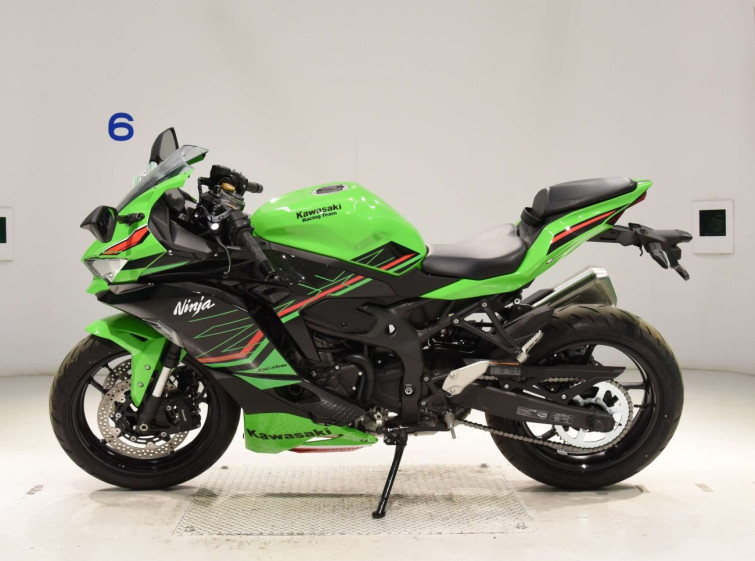 Мотоцикл Kawasaki ZX-4R SE з пробігом 195 km