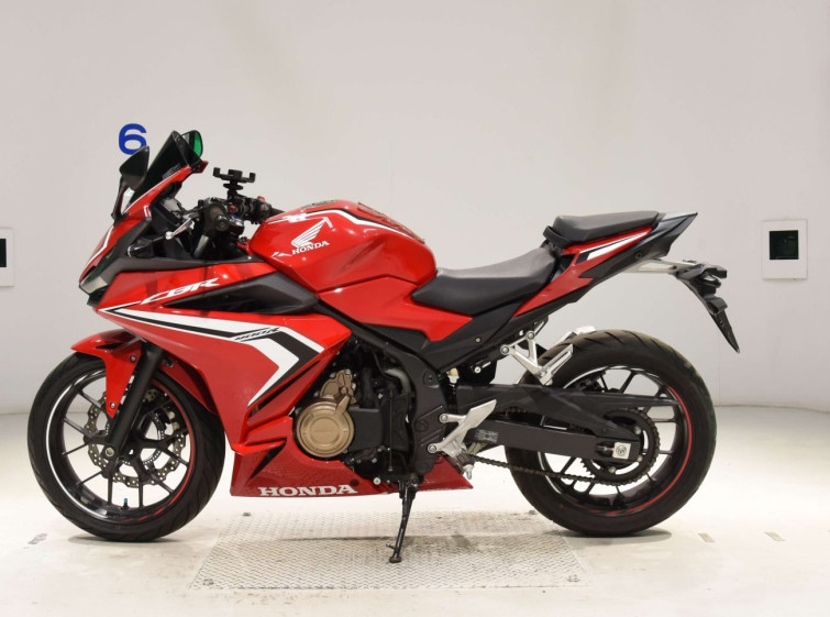 Мотоцикл Honda CBR400R с пробегом 9068 km