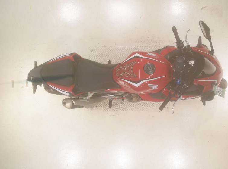 Мотоцикл Honda CBR400R с пробегом 9068 km