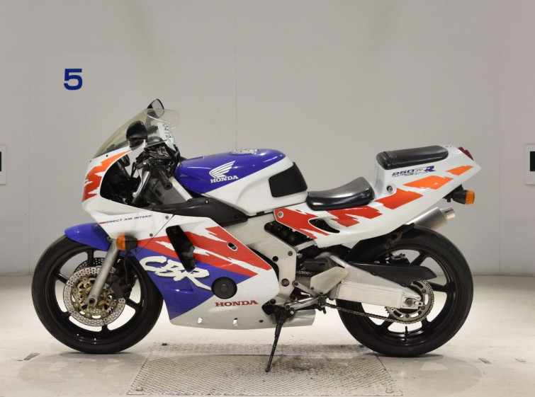 Мотоцикл Honda CBR250RR с пробегом 30857 km