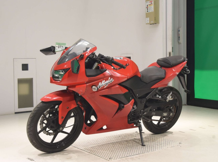 Мотоцикл Kawasaki NINJA250R з пробігом 6836 km