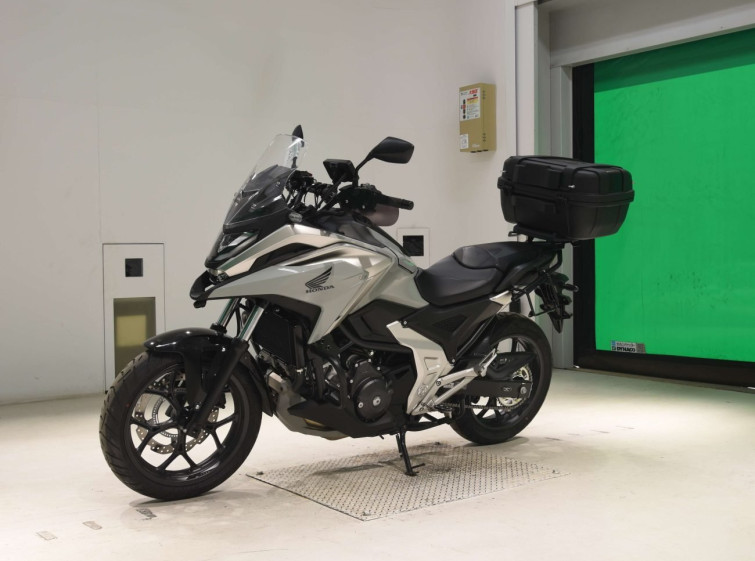 Мотоцикл Honda NC750XD з пробігом 595 km