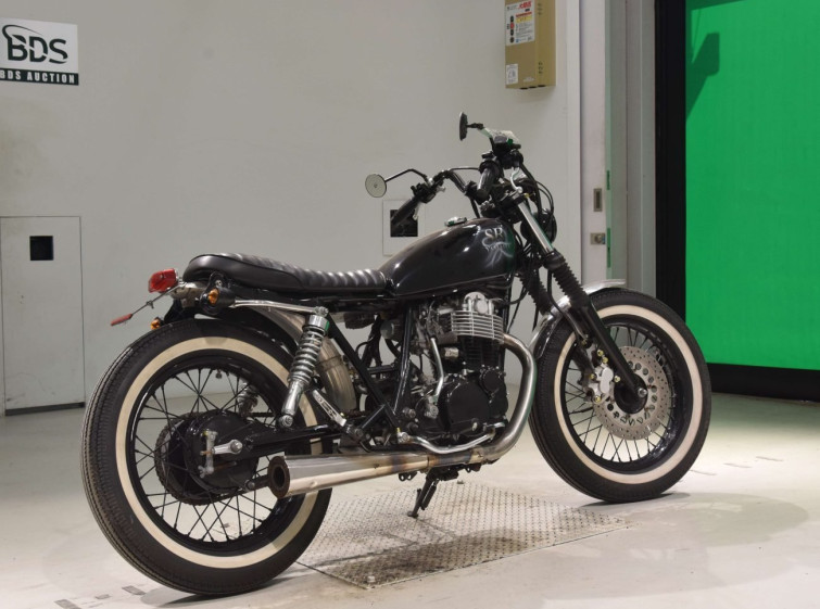 Мотоцикл Yamaha SR400 с пробегом 1438 km