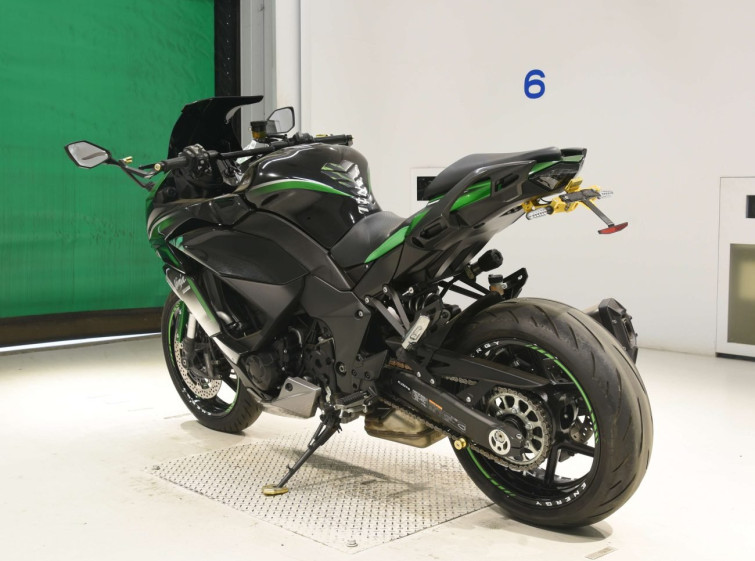 Мотоцикл Kawasaki ninja 1000 sx с пробегом 4980 km