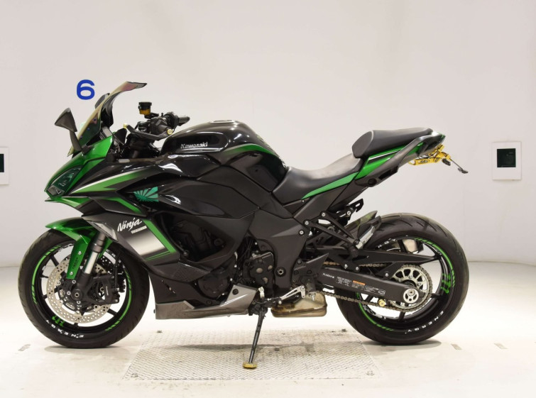 Мотоцикл Kawasaki ninja 1000 sx с пробегом 4980 km