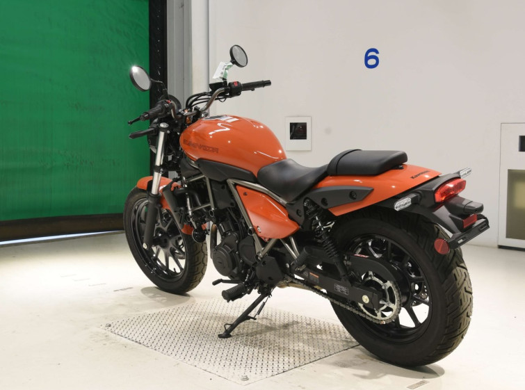 Мотоцикл Kawasaki ELIMINATOR400-3 с пробегом 33 km