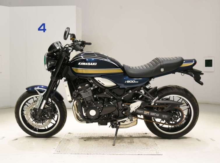 Мотоцикл Kawasaki Z900RS с пробегом 636 km