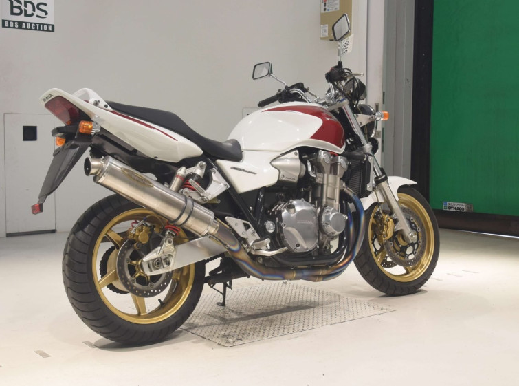 Мотоцикл Honda CB1300SF з пробігом 4416 km