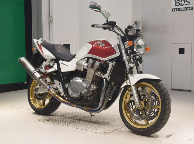 Мотоцикл Honda CB1300SF з пробігом 4416 km