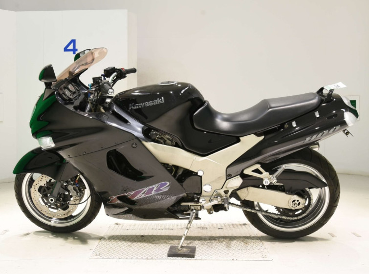 Мотоцикл Kawasaki ZZ-R1100 с пробегом 25010 km