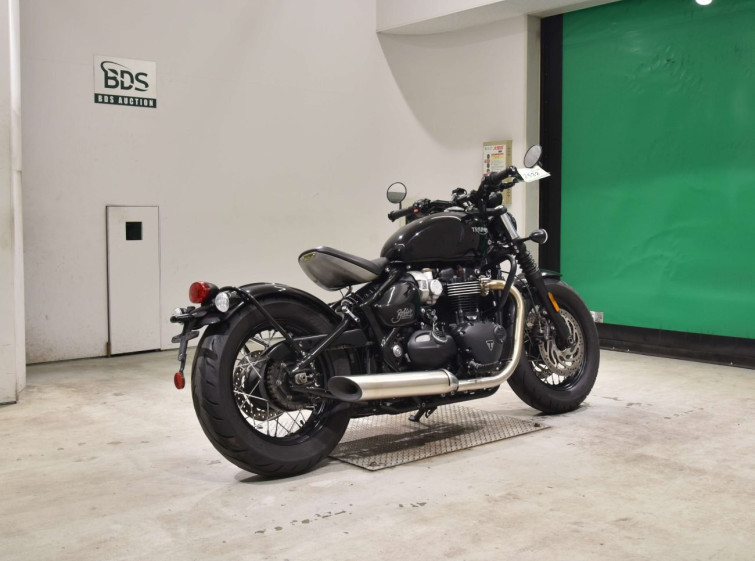 Мотоцикл Triumph BONNEVILLE BOBBER з пробігом 15327 km