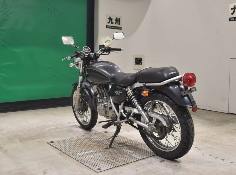 Мотоцикл Suzuki ST250E с пробегом 80738 km
