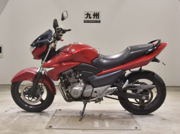 Мотоцикл Suzuki GSR250 з пробігом 18051 km