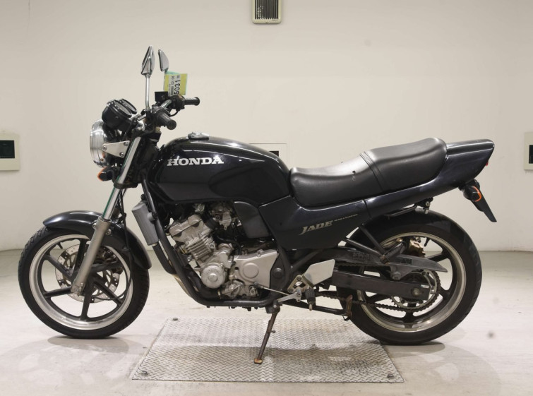 Мотоцикл Honda JADE CB250 с пробегом 13954 km