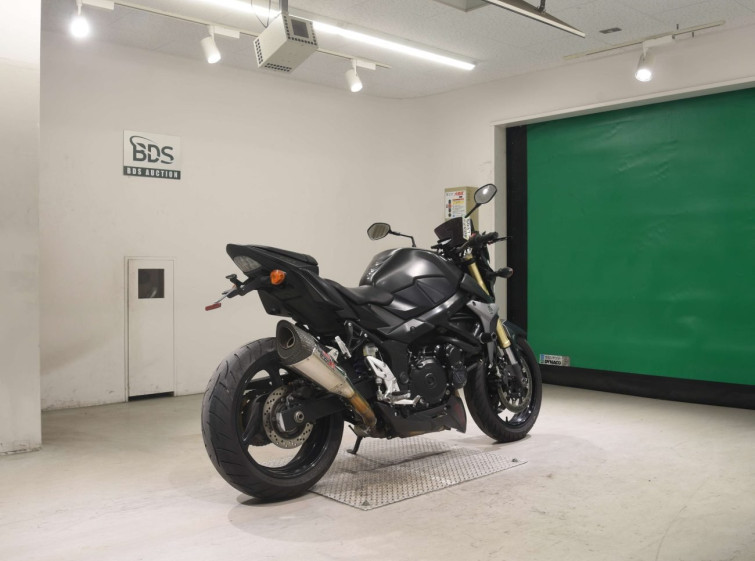 Мотоцикл Suzuki GSR750A з пробігом 51461 km