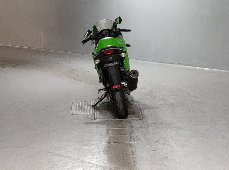 Мотоцикл Kawasaki NINJA250R з пробігом 38093 km