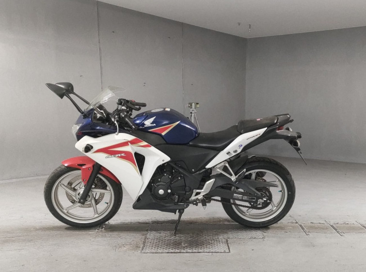 Мотоцикл Honda CBR250R з пробігом 13299 km