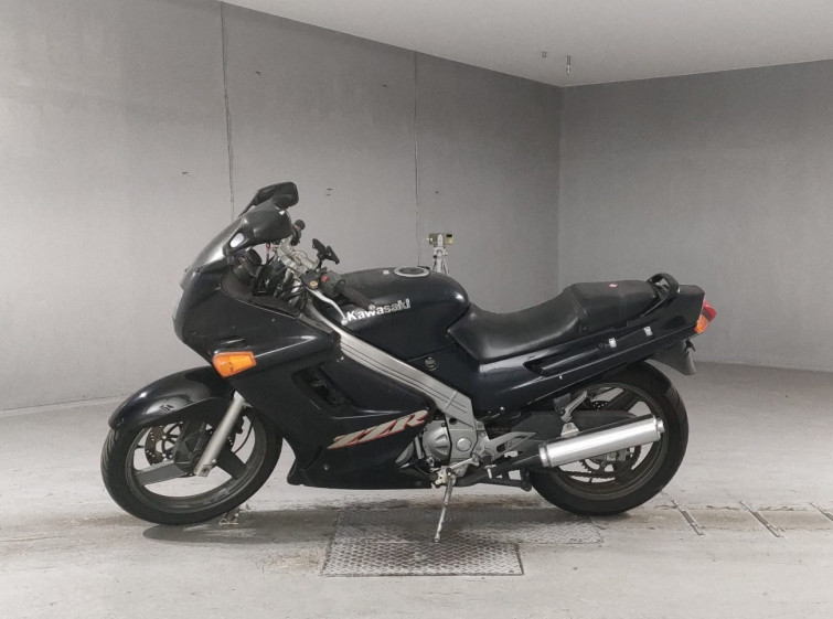 Мотоцикл Kawasaki ZZ-R250 с пробегом 61467 km