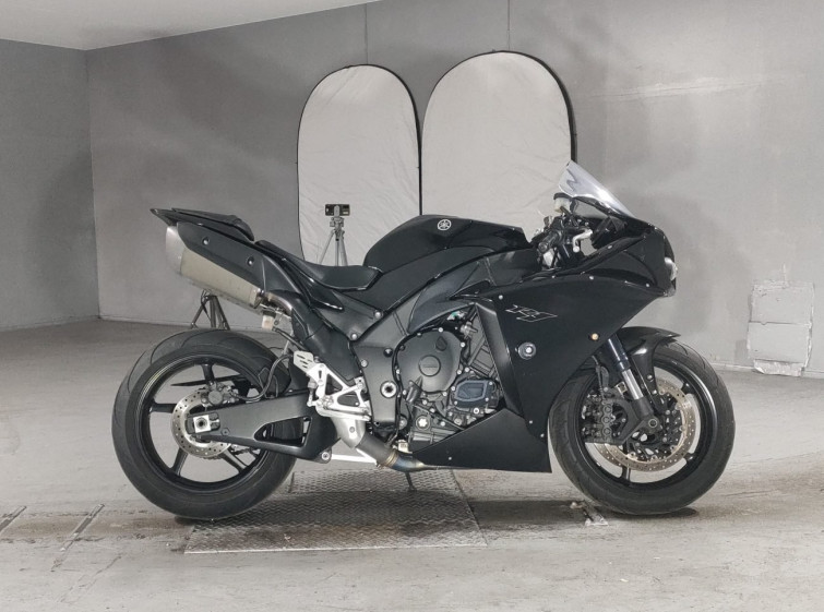 Мотоцикл Yamaha YZF-R1 з пробігом 22513 km