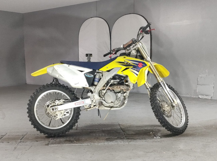 Мотоцикл Suzuki RMZ250
