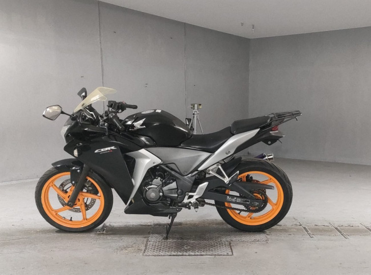 Мотоцикл Honda CBR250R з пробігом 54905 km