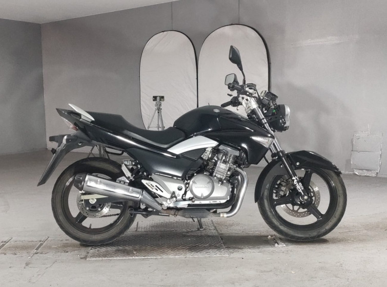 Мотоцикл Suzuki GSR250 з пробігом 17113 km