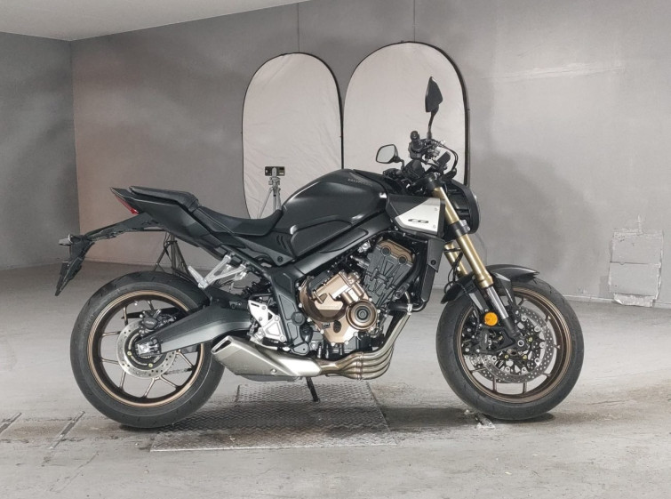 Мотоцикл Honda CB650R з пробігом 779 km