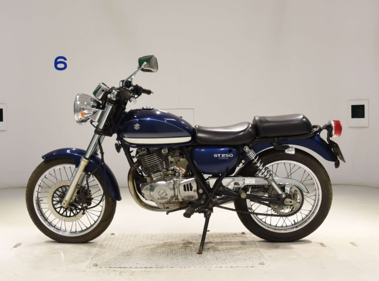 Мотоцикл Suzuki ST250E з пробігом 9253 km