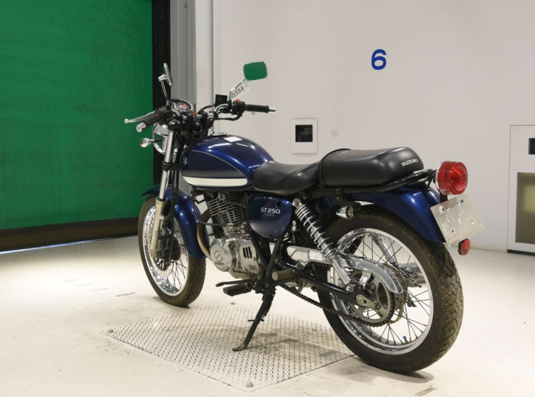 Мотоцикл Suzuki ST250E з пробігом 9253 km