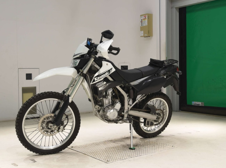 Мотоцикл Kawasaki KLX250 с пробегом 27676 km