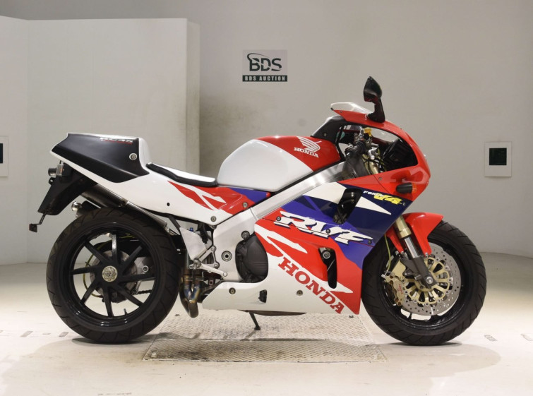 Мотоцикл Honda RVF750 з пробігом 14015 km