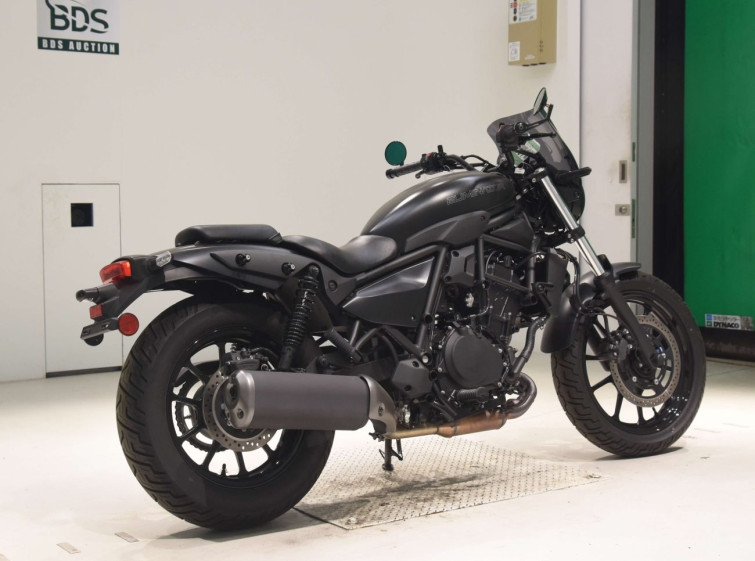 Мотоцикл Kawasaki ELIMINATOR 400 з пробігом 1369 km
