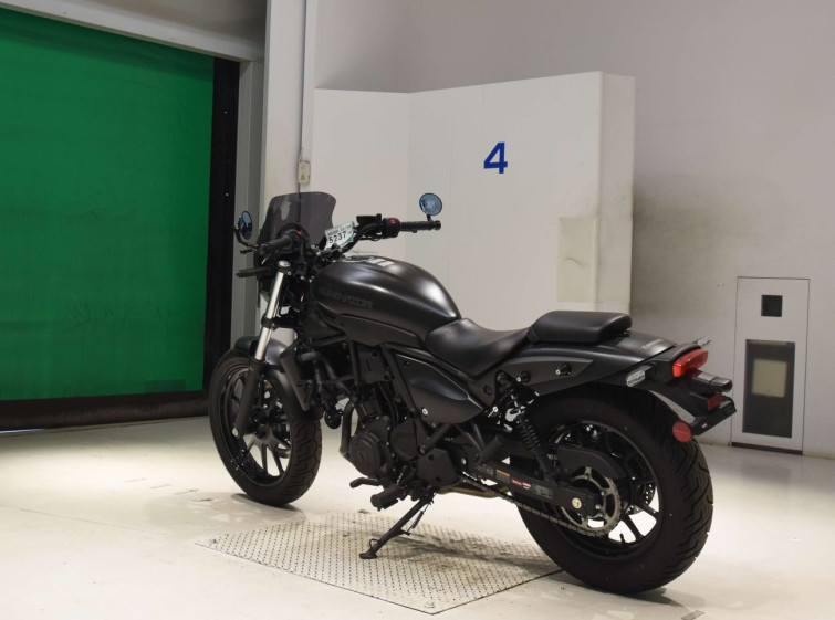 Мотоцикл Kawasaki ELIMINATOR 400 з пробігом 1369 km