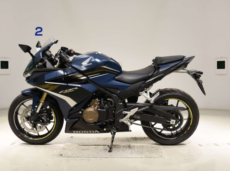 Мотоцикл Honda CBR400R з пробігом 8363 km