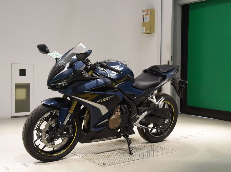 Мотоцикл Honda CBR400R з пробігом 8363 km