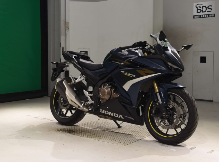 Мотоцикл Honda CBR400R з пробігом 8363 km