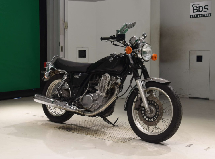 Мотоцикл Yamaha SR400 с пробегом 11917 km