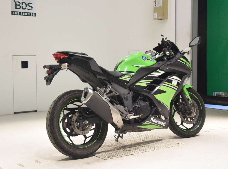 Мотоцикл Kawasaki NINJA250 з пробігом 4427 km