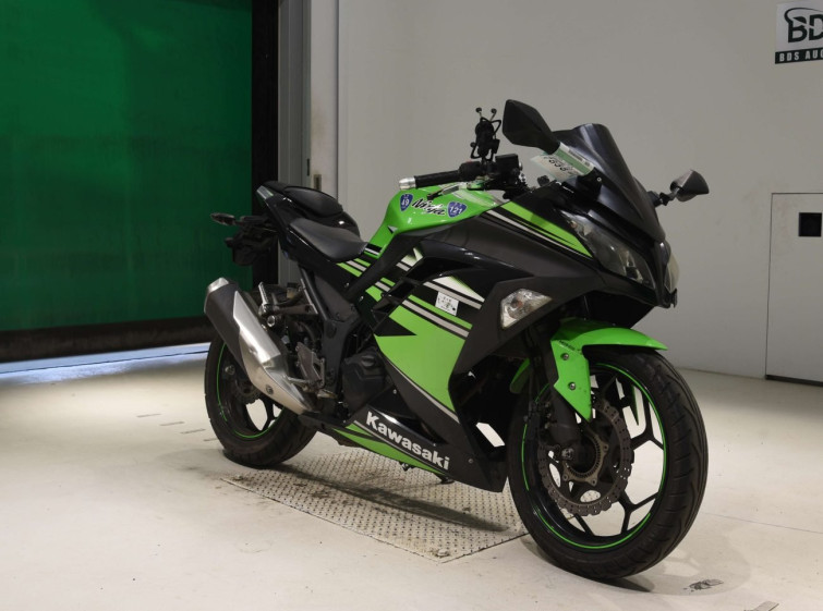 Мотоцикл Kawasaki NINJA250 з пробігом 4427 km