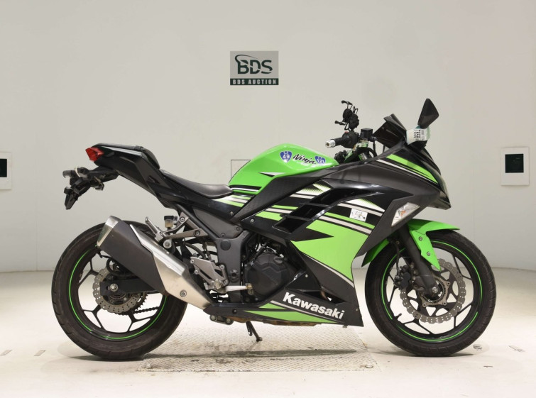 Мотоцикл Kawasaki NINJA250 з пробігом 4427 km