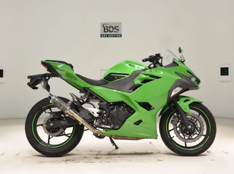 Мотоцикл Kawasaki NINJA250 з пробігом 17683 km