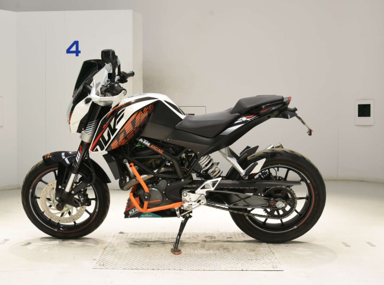 Мотоцикл KTM 200 DUKE з пробігом 9161 km
