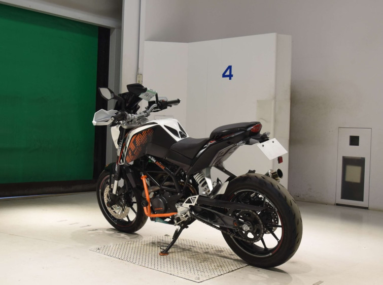 Мотоцикл KTM 200 DUKE з пробігом 9161 km