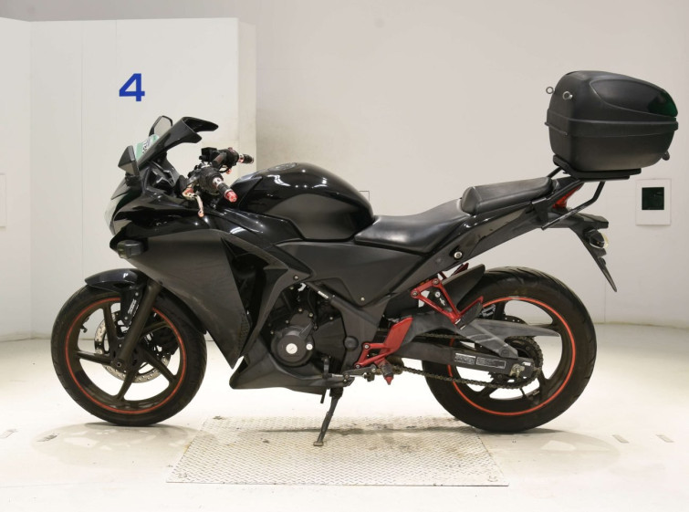 Мотоцикл Honda CBR250R с пробегом 19339 km