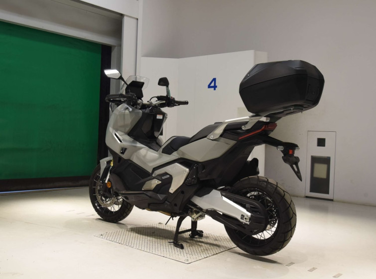 Мотоцикл Honda X-ADV750-2 з пробігом 1203 km