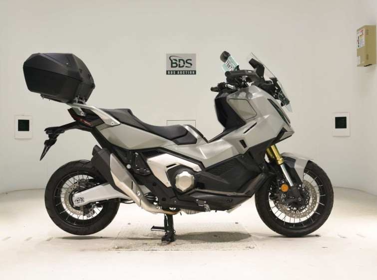 Мотоцикл Honda X-ADV750-2 з пробігом 1203 km