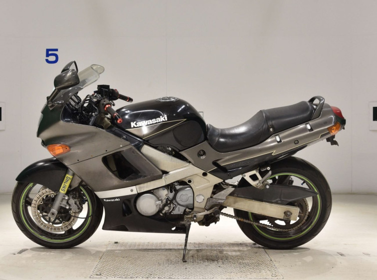Мотоцикл Kawasaki ZZ-R400 с пробегом 56367 km