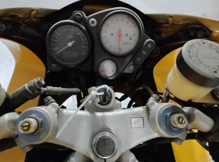 Мотоцикл Honda VTR1000F